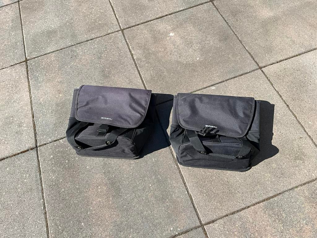 Basil fietstassen, Fietsen en Brommers, Fietsaccessoires | Fietstassen, Ophalen of Verzenden, Gebruikt