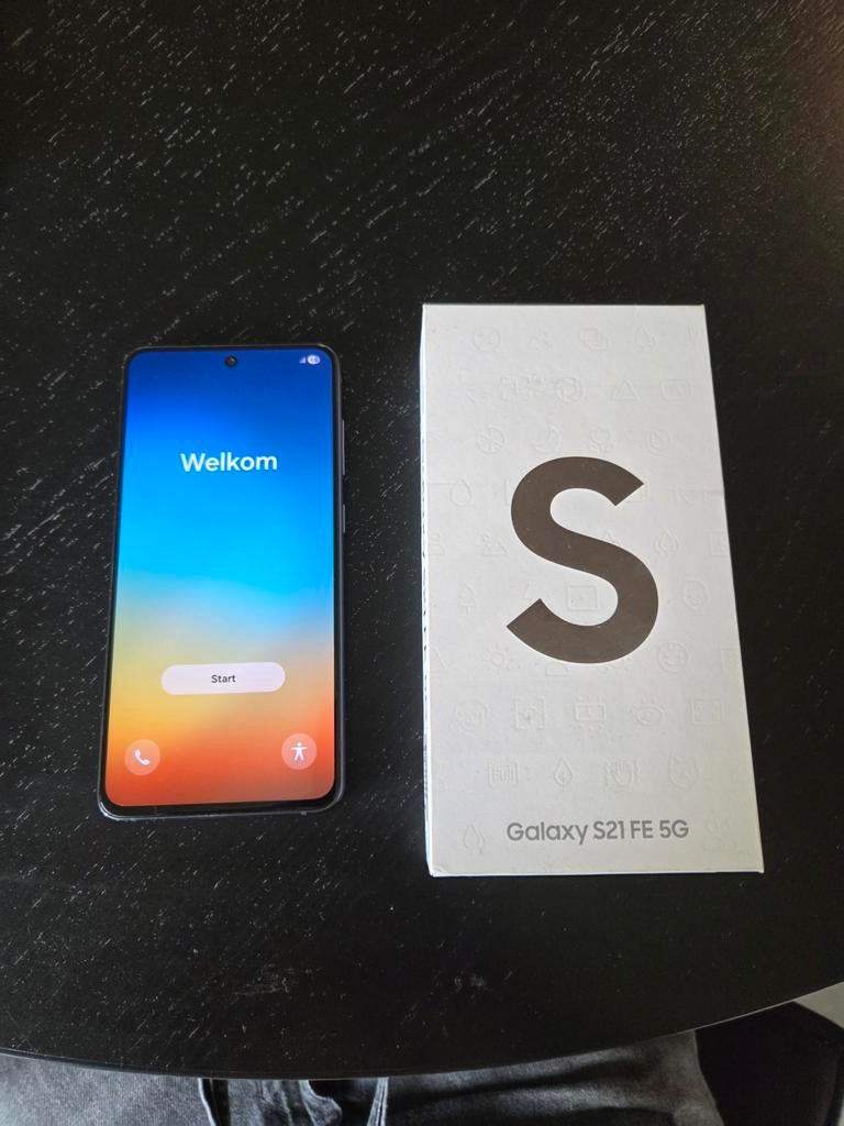 Samsung Galaxy S21 FE met doosje, Telecommunicatie, Mobiele telefoons | Samsung, Zwart, Ophalen of Verzenden, Zo goed als nieuw