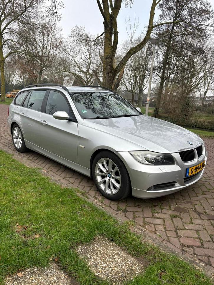BMW 3-Serie 2.0 I 320 Touring 125KW AUT 2008 Grijs, Auto's, BMW, Particulier, 3-Serie, Benzine, B, Stationwagon, Automaat, Geïmporteerd