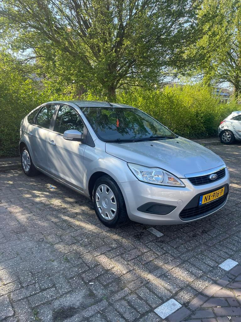 Ford Focus 1.6 74KW 5D 2009 Grijs, Auto's, 1596 cc, 4 cilinders, 49 €/maand, 1200 kg