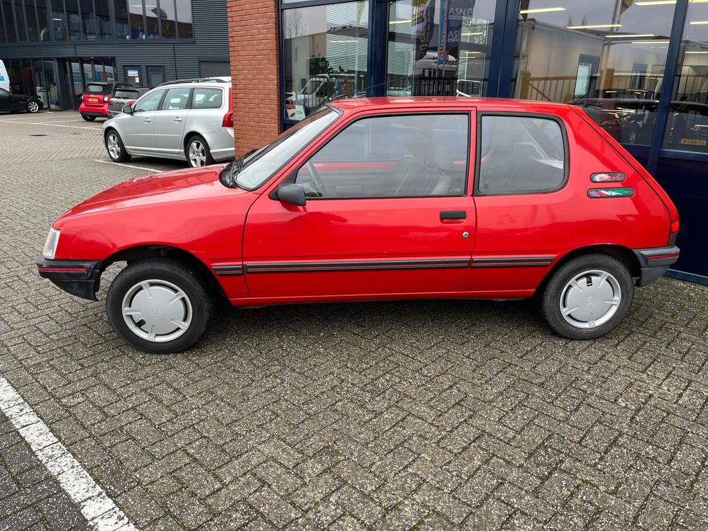 Peugeot 205 1.1i XE Accent / Origineel NL auto / 5 versnelli, Auto's, Peugeot, Voorwielaandrijving, Stof, Gebruikt, 4 cilinders