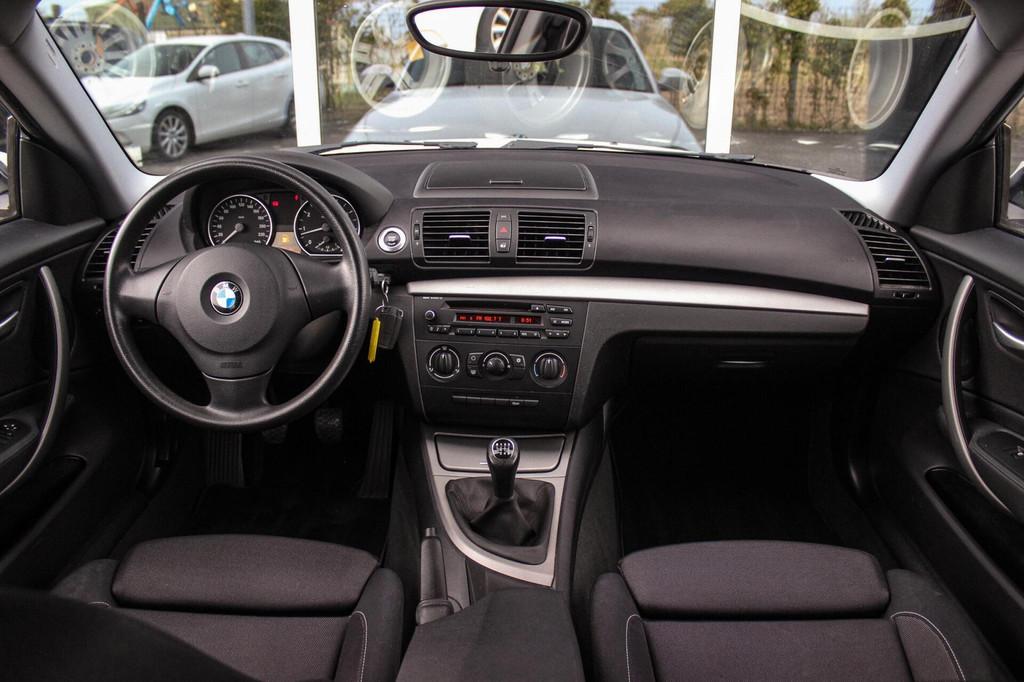 BMW 1-serie 116i Business Line | Facelift | Origineel Nederl, 1-Serie, Gebruikt, Zwart, 4 cilinders