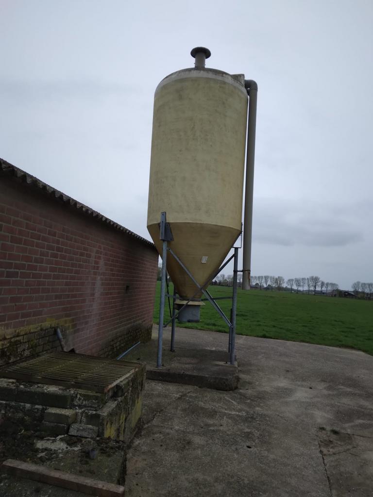 Voer silo’s, Ophalen of Verzenden