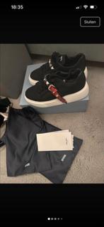 Prada sneakers maat 36 authentiek, Ophalen of Verzenden, Zo goed als nieuw, Zwart, Sneakers of Gympen