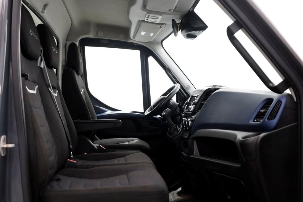 Iveco Daily 35C18 3.0 180pk HiMatic Automaat 3-Zijdige Kippe, Auto's, Automaat, Achterwielaandrijving, Gebruikt, Euro 6