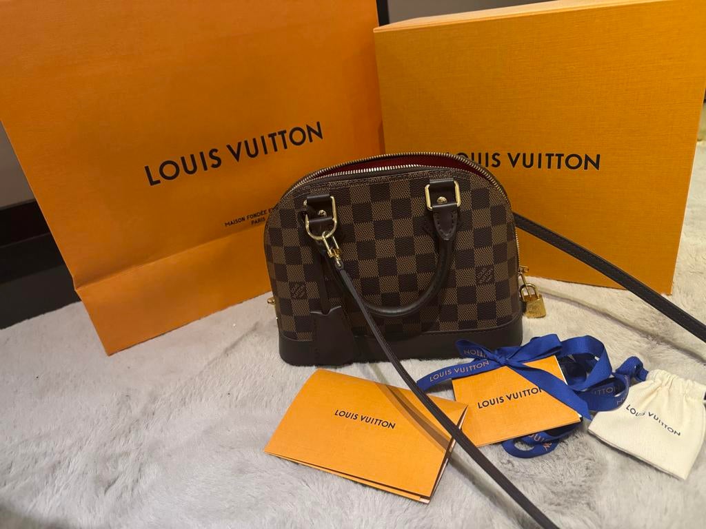 Louis Vuitton Alma BB Handtas, Ophalen, Zo goed als nieuw, Bruin, Handtas