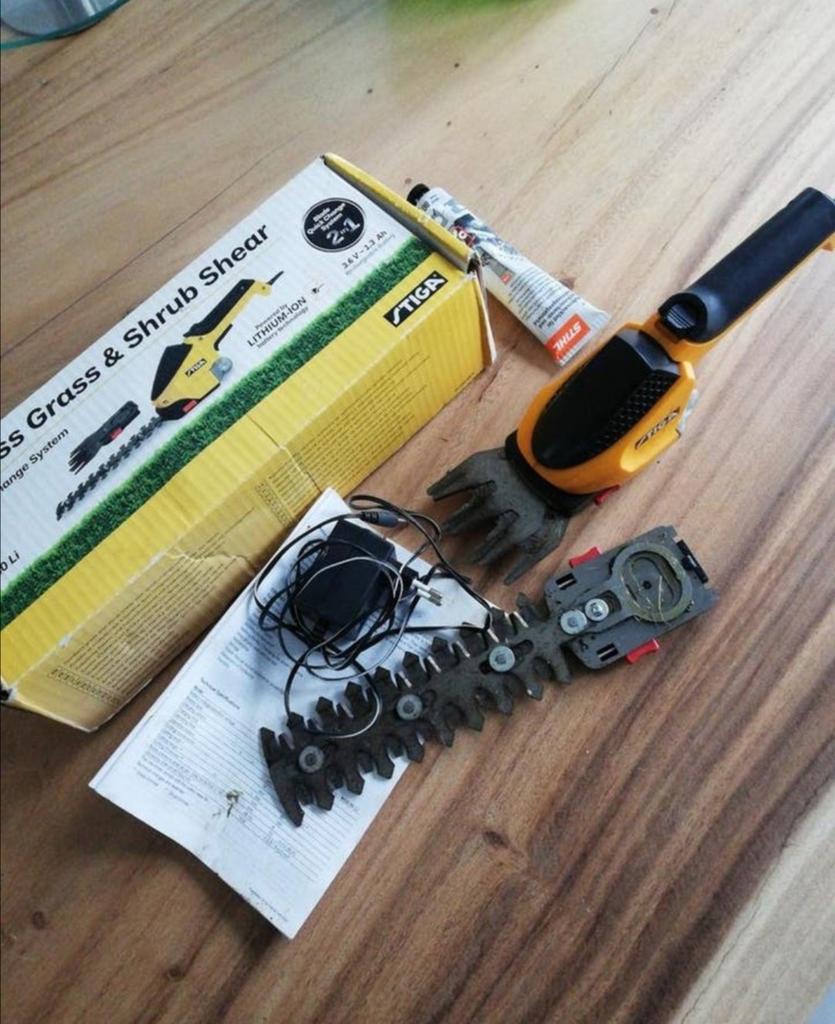 Stiga SGS 60li, heggeschaar draadloos, Tuin en Terras, Ophalen of Verzenden, Gebruikt, Accu
