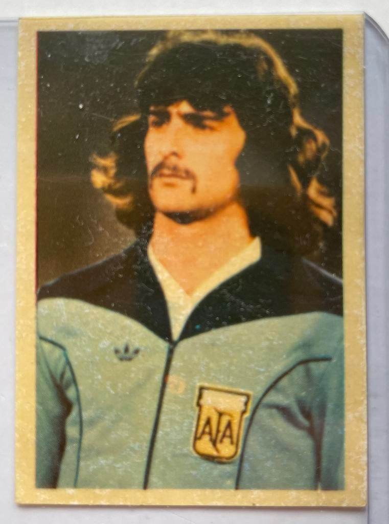 Mario Kempes Argentinië World Cup 1982 Vanderhout, Ophalen of Verzenden, Zo goed als nieuw, Buitenlandse clubs, Poster, Plaatje of Sticker