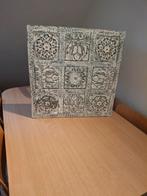 Decoratieve houten kast met 9 vakken, Ophalen of Verzenden, Gebruikt