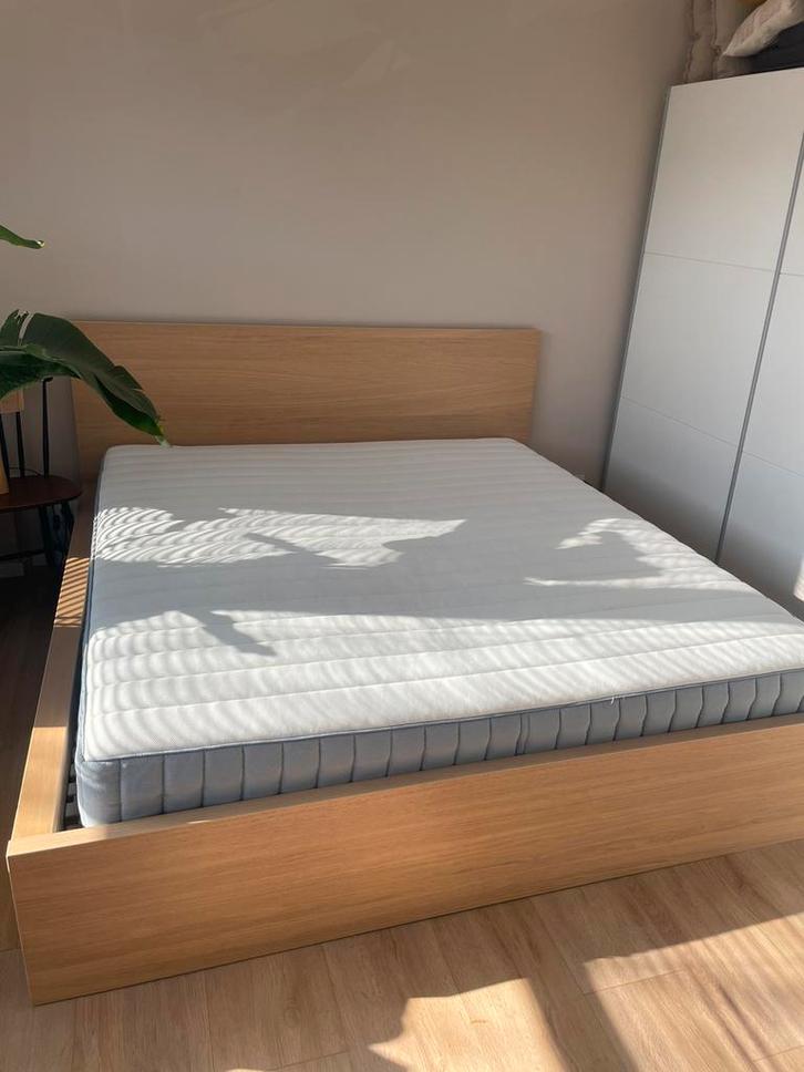 Complete IKEA 2-persoons bedset 180x200, Huis en Inrichting, Slaapkamer | Bedden, Zo goed als nieuw, Tweepersoons, 180 cm, Hout