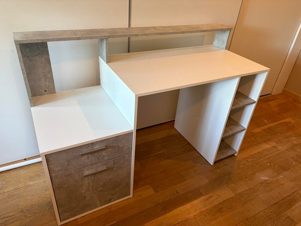 Bureau, Huis en Inrichting, Bureaus, Ophalen, Zo goed als nieuw