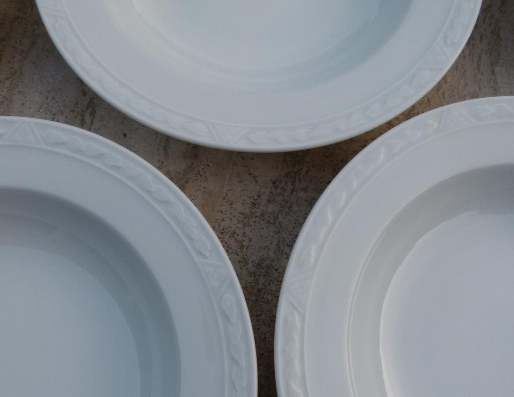 Albert Heijn Borden Wit Arzberg Servies Volledig Witte Rand, Nieuw, Ophalen of Verzenden, Bord(en), Wedgwood