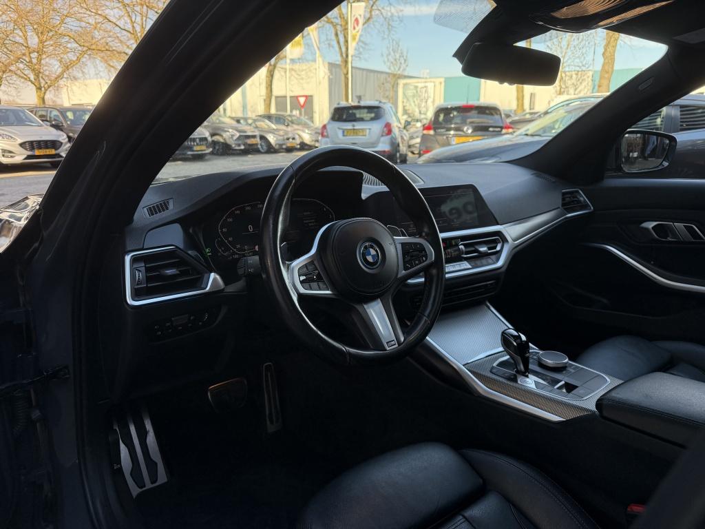 BMW 3 Serie Touring 320e Bns M-Sport pano/leer/vol!, Auto's, Automaat, 1998 cc, 1800 kg, Gebruikt