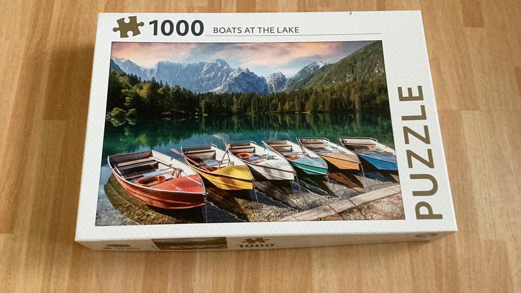 Puzzel Boats at the Lake 1000 stukjes, Ophalen of Verzenden, 500 t/m 1500 stukjes, Zo goed als nieuw, Legpuzzel