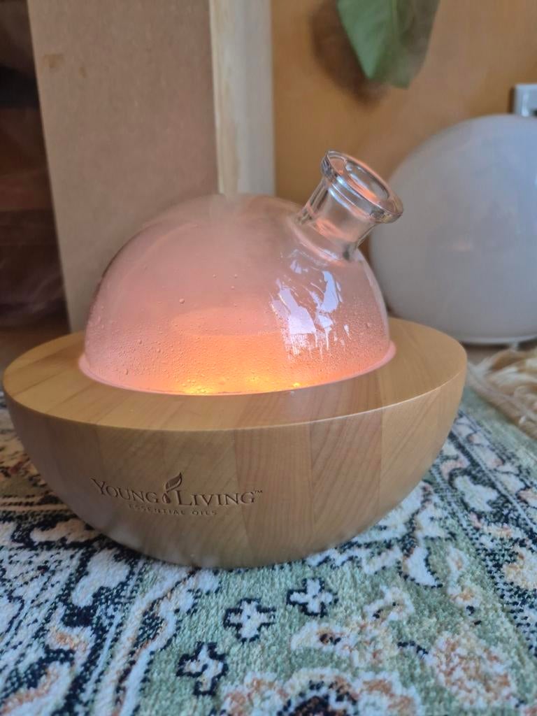 Young Living Aria Diffuser - Essentiële Olie Diffuser, Sport en Fitness, Ophalen of Verzenden, Gebruikt