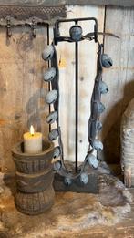 Luksa bellenketting op standaar. Sale, Bv, Nieuw, Gezellig, Breda