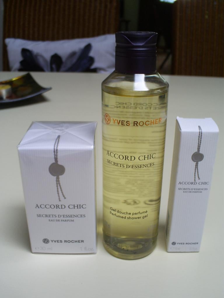 Yves Rocher eau de parfum, douchegel Accord Chic, Ophalen of Verzenden, Nieuw