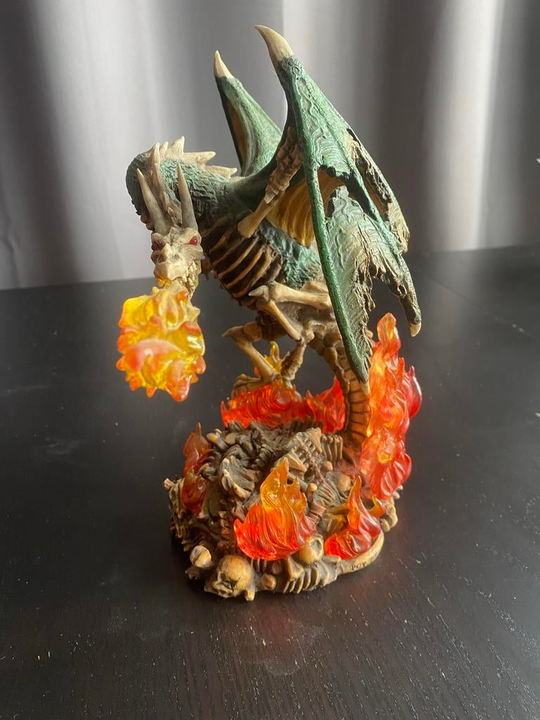 Draken skelet met vuur - Fantasy beeldje, Ophalen of Verzenden, Gebruikt, Fantasy