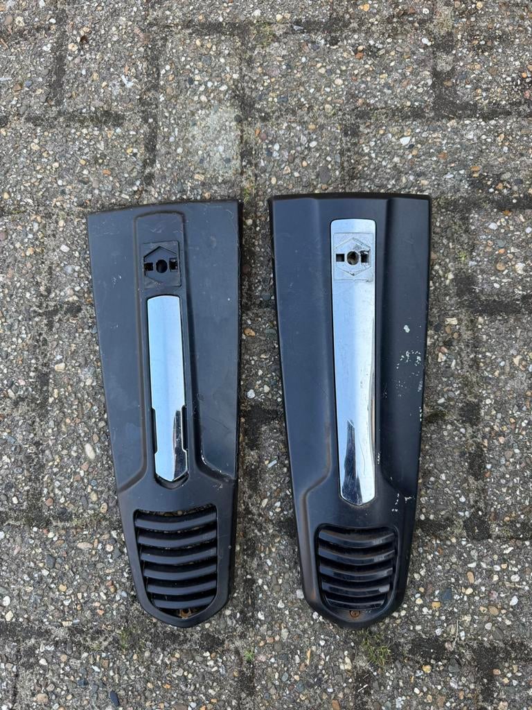 Vespa S claxonneusjes matzwart lang model, Ophalen of Verzenden