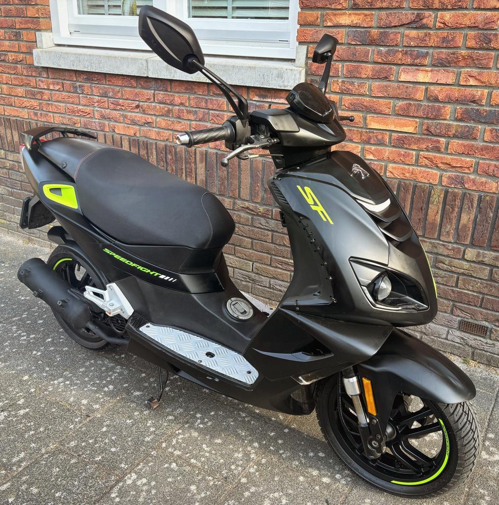 Peugeot Speedfight 4 (brom) 2018 4-takt mat zwart, Fietsen en Brommers, Scooters | Peugeot, Ophalen, Gebruikt, Maximaal 45 km/u