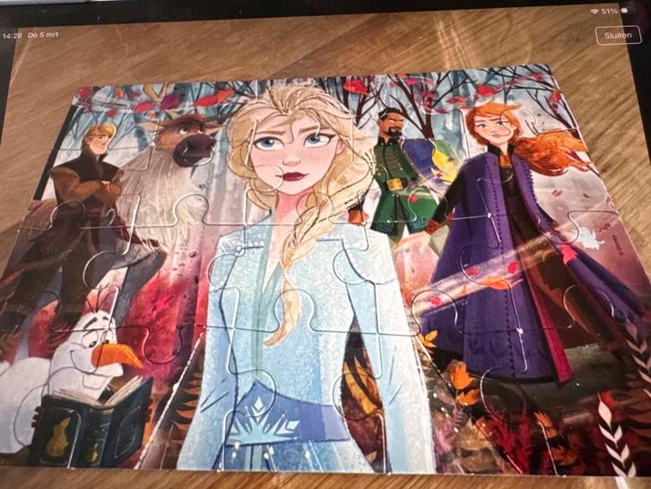 Disney Frozen II Puzzel 2x20 stukjes Clementoni, Kinderen en Baby's, Speelgoed | Kinderpuzzels, Gebruikt, 2 tot 4 jaar, 10 tot 50 stukjes