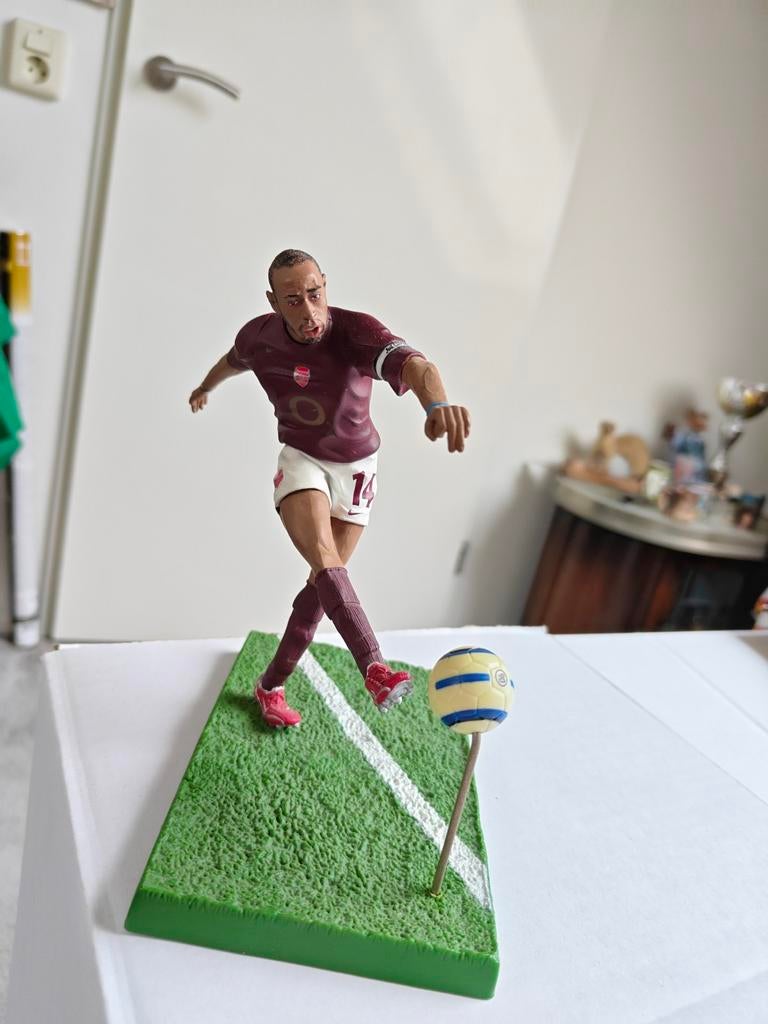 Thierry Henry Soccerserie 3D Stars Beeldje, Ophalen of Verzenden, Zo goed als nieuw, Buitenlandse clubs, Beeldje of Poppetje
