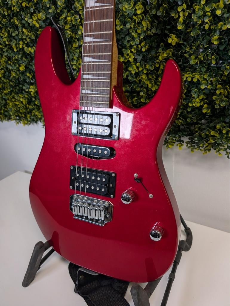 Ibanez GIO Red Elektrische Gitaar, Muziek en Instrumenten, Snaarinstrumenten | Gitaren | Elektrisch, Gebruikt, Ibanez, Ophalen of Verzenden