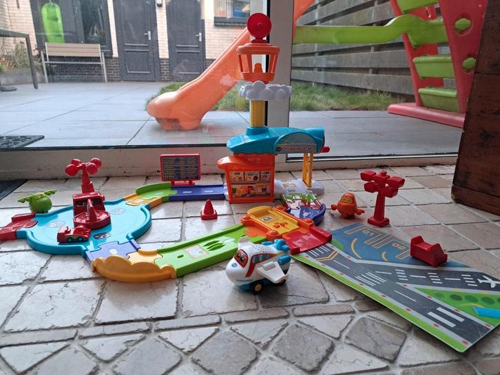VTech Toet Toet Vliegveld, Kinderen en Baby's, Speelgoed | Racebanen, Gebruikt, Handmatig, Overige merken, Zelf te bouwen, Ophalen