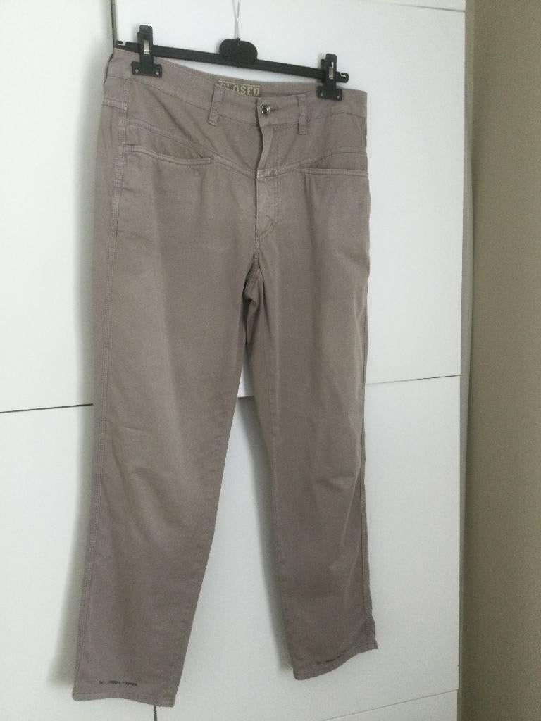 Closed broek beige maat 42, Kleding | Dames, Maat 42/44 (L), Ophalen of Verzenden, Zo goed als nieuw, Lang