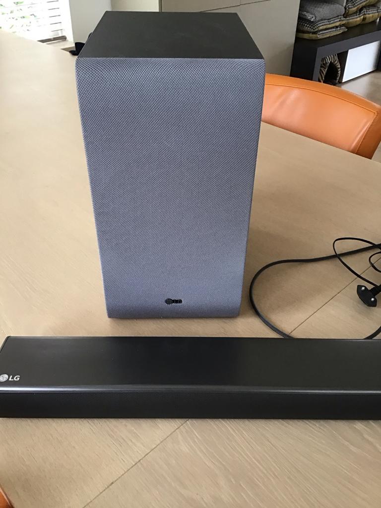 LG Soundbar met subwoofer, Ophalen, Met externe subwoofer, Gebruikt