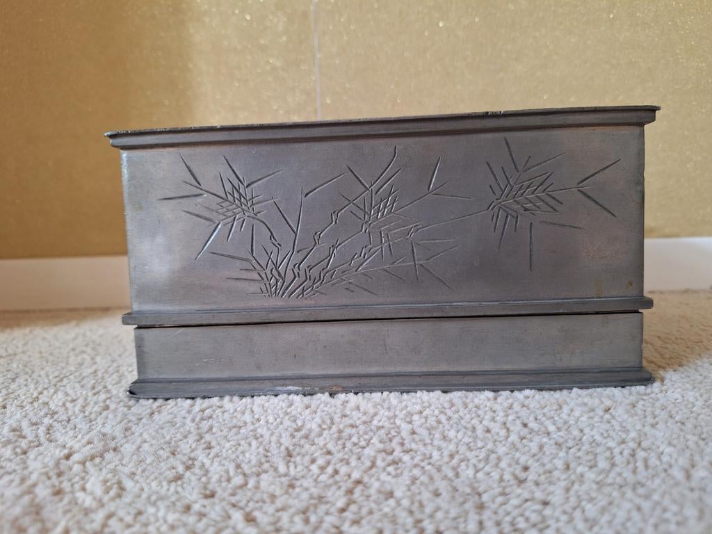 Vintage tinnen doos met bamboe gravure, Antiek en Kunst, Antiek | Tin, Ophalen of Verzenden