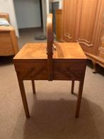 Vintage staande naaidoos van hout, Ophalen, Gebruikt, Overige typen