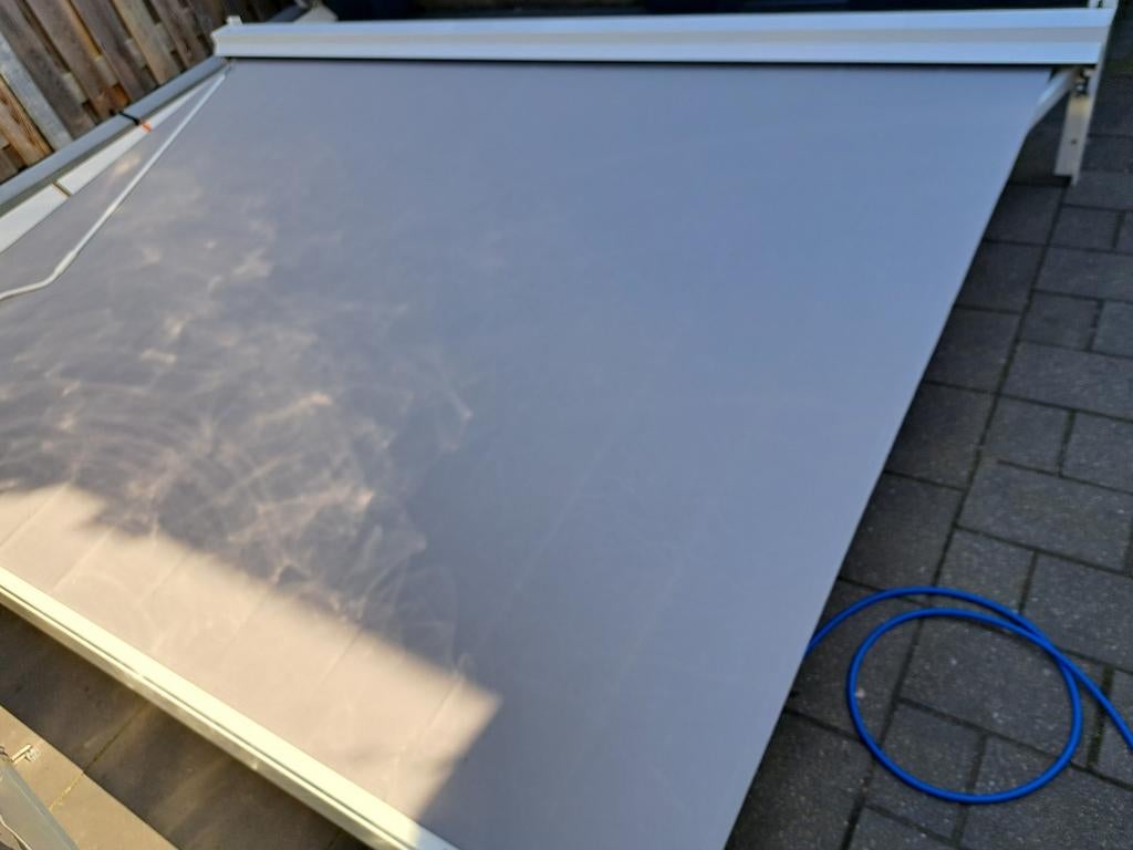 Knikarmscherm zonnescherm 350 cm breed   Uitval 250, Ophalen, Gebruikt, Zweefparasol