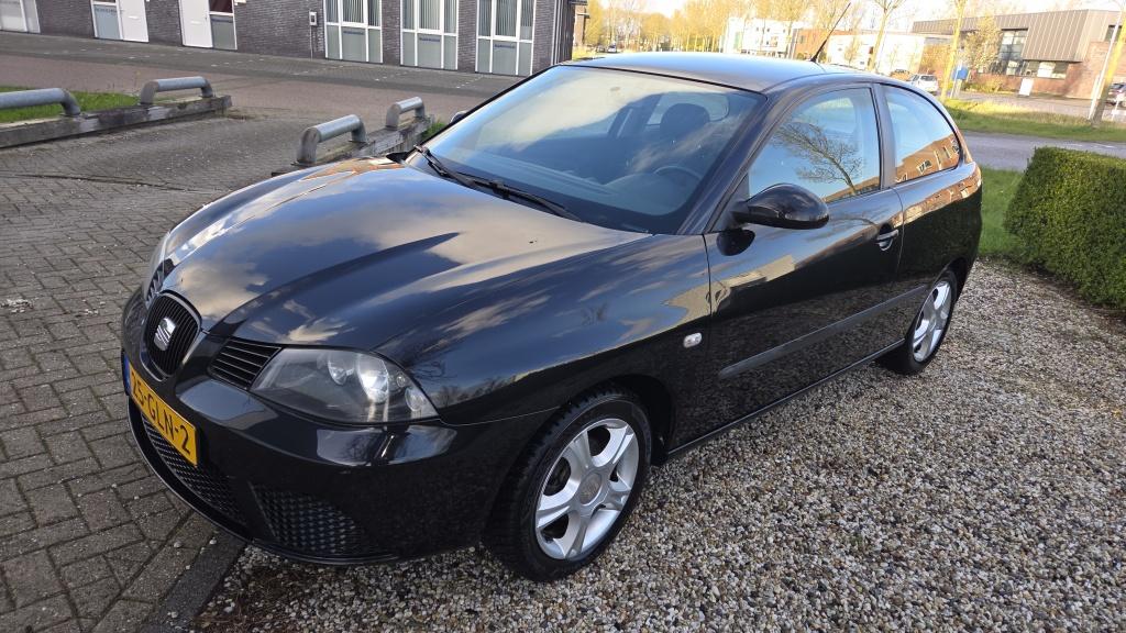 SEAT Ibiza 1.4-16V Trendstyle (bj 2008), 4 cilinders, Origineel Nederlands, Handgeschakeld, 1000 kg