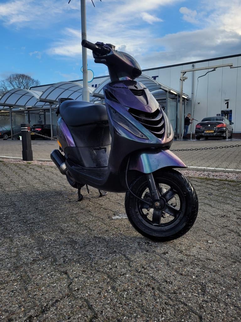Zip 80 cc full malossi, Fietsen en Brommers, Scooters | Piaggio, Zo goed als nieuw, Zip, Benzine, Ophalen