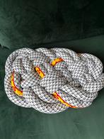 Decoratief gevlochten kussen, Ophalen, Zo goed als nieuw, Overige kleuren, Overige vormen