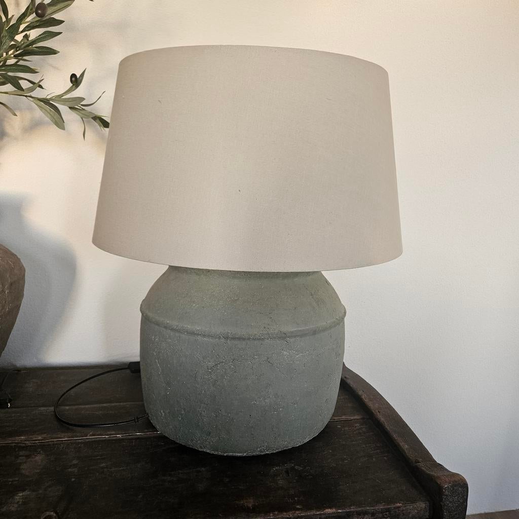 Stenen kruiklamp met kap, Huis en Inrichting, Lampen | Lampenkappen, Ophalen of Verzenden, Gebruikt, Rond, 50 cm of meer