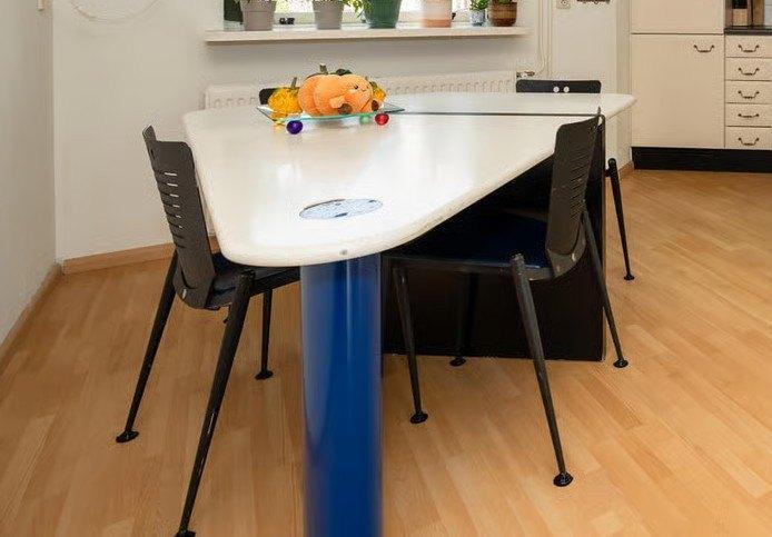 Eettafel Castelijn Vlieger uit 1981, Huis en Inrichting, Tafels | Eettafels, Gebruikt, 50 tot 100 cm, 100 tot 150 cm, Vier personen