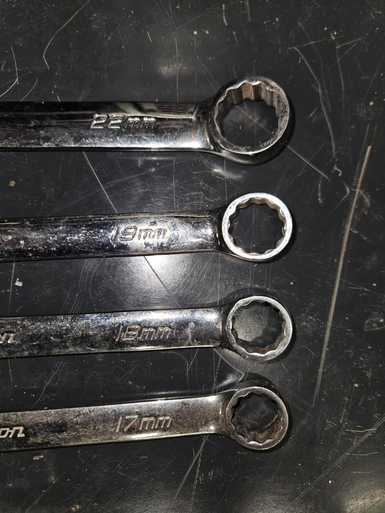 4 Splinternieuwe snap on steek-ringsleutel

#17 #18 #19 #22, Ophalen of Verzenden, Nieuw