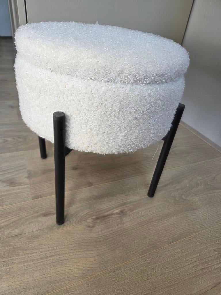 Leuke poef met opbergvak - Wit, teddy stof, Ophalen, Minder dan 50 cm, Modern, Scandinavisch, Rond