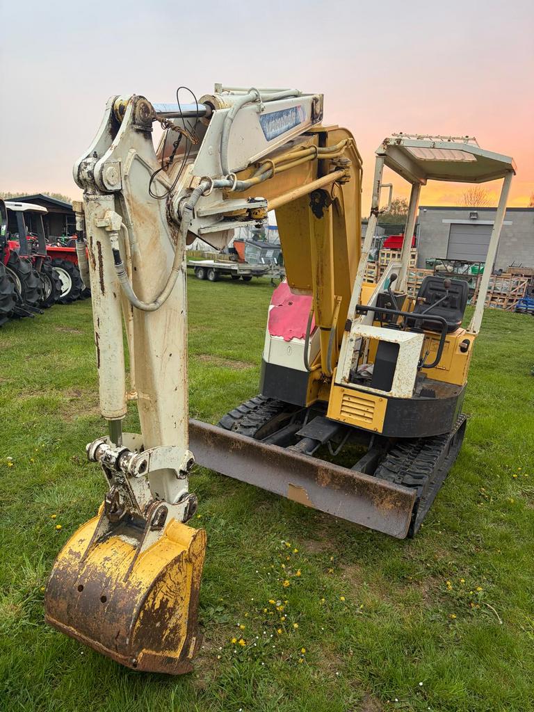 Yanmar B3 - binnendraaier/goede staat, Zakelijke goederen, Machines en Bouw | Kranen en Graafmachines, Graafmachine, Ophalen of Verzenden