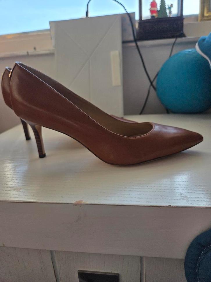 Ralph Lauren bruine pumps, maat 37, Kleding | Dames, Schoenen, Nieuw, Pumps, Bruin, Ophalen of Verzenden
