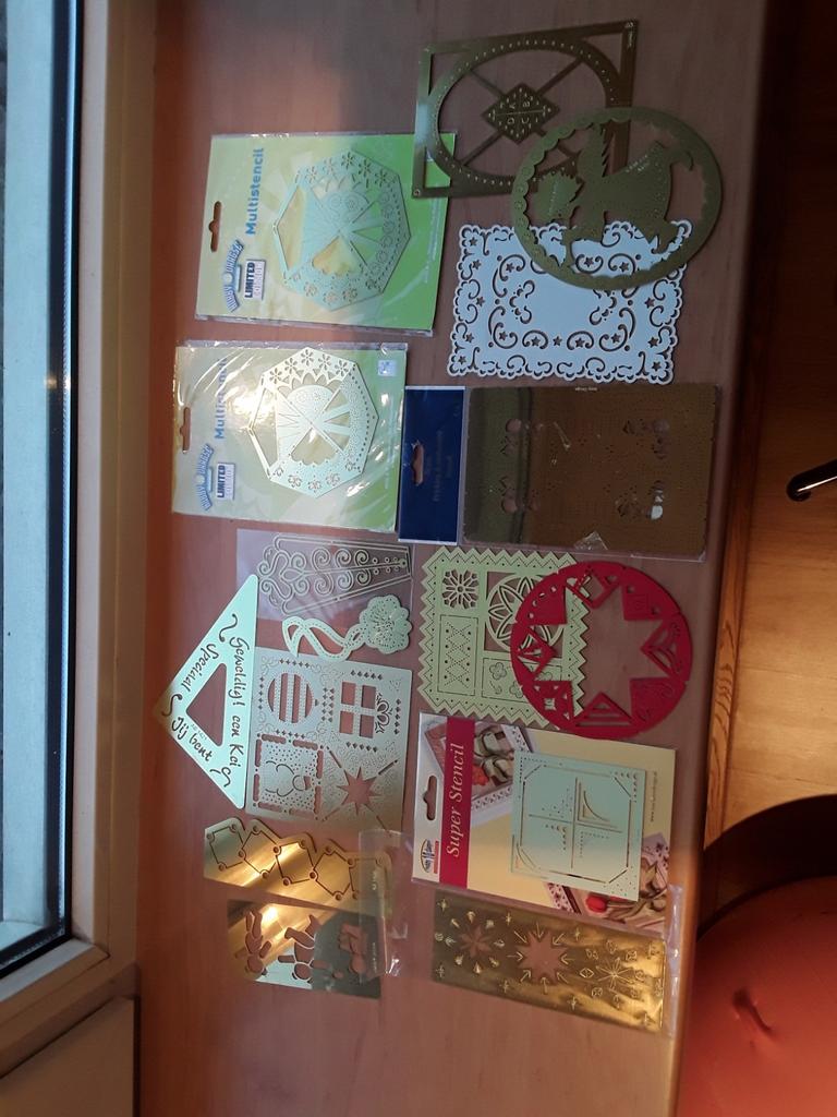 Stencil pricking en embossing mallen 16x, Ophalen of Verzenden