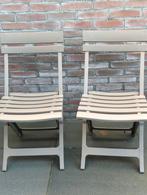 Grosfillex twee beige/taupe inklapbare tuinstoelen, Ophalen, Gebruikt, Kunststof, Inklapbaar