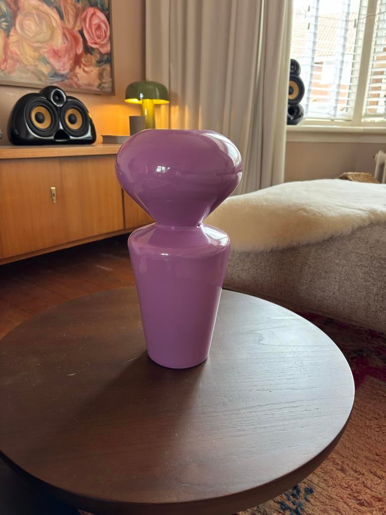 Urban Nature Culture vaas lila, Overige kleuren, Aardewerk of Porselein, Ophalen of Verzenden, Zo goed als nieuw