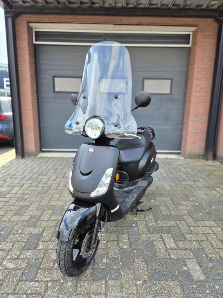 Sym Fiddle 2 2023 // Brom scooter matt zwart, Ophalen of Verzenden, Zo goed als nieuw, Benzine, Fiddle