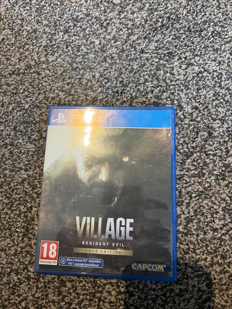 Resident Evil Village PS4 - Gebruikt, Mooi Horror Spel, Spelcomputers en Games, Games | Sony PlayStation 4, Avontuur en Actie