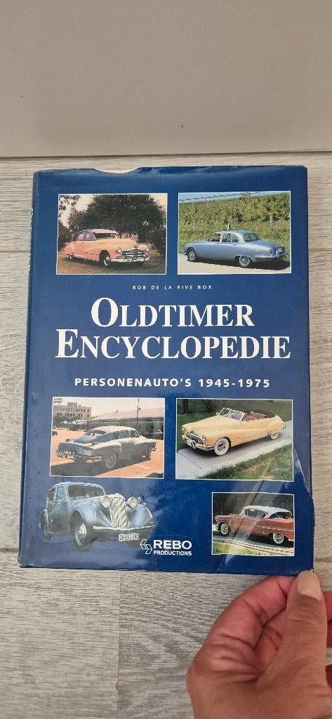Oldtimer Encyclopedie Personenauto's 1945-1975, Boeken, Auto's | Boeken, Ophalen of Verzenden, Zo goed als nieuw, Algemeen