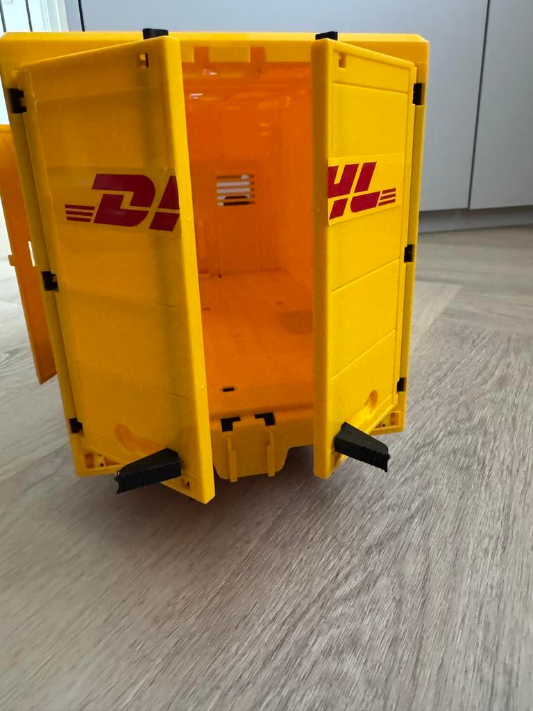 DHL Bestelwagen met Pompwagen Speelgoed, Kinderen en Baby's, Speelgoed | Speelgoedvoertuigen, Ophalen, Zo goed als nieuw