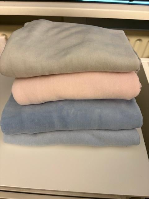 nicky velours, Hobby en Vrije tijd, Stoffen en Lappen, Overige kleuren, Nieuw, Ophalen of Verzenden, 30 tot 120 cm